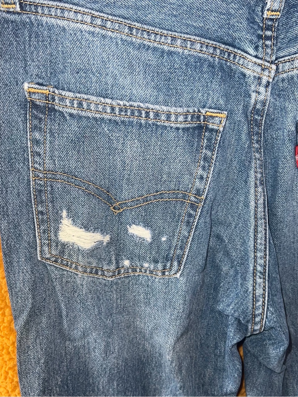 Levi’s Distressed ‘94 Baggy Jeans in Medium Blue Denim - Picture 7 of 8